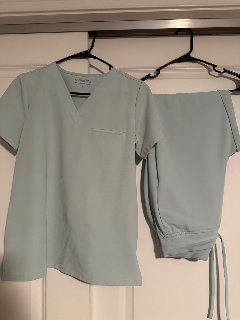 Mandala Light Aqua Scrub Top & Jogger Set Small